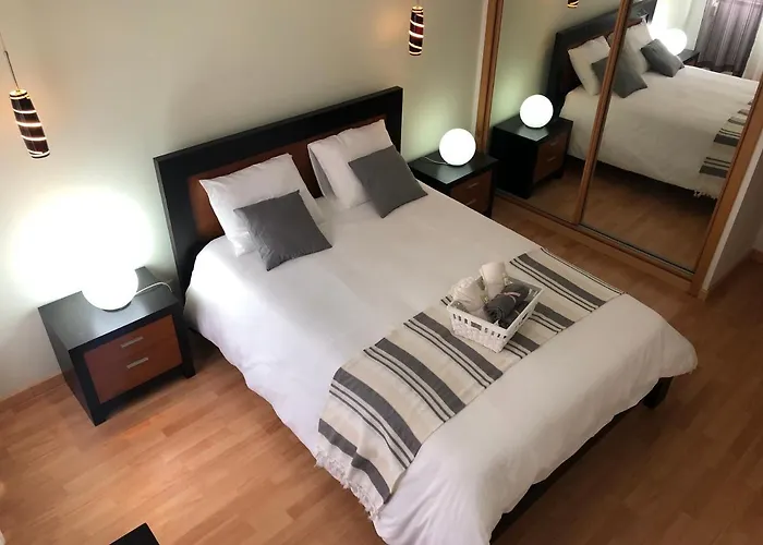 Jusqu'a 6 Personnes Sur La Presqu'ile De Surf Portugal * Peniche